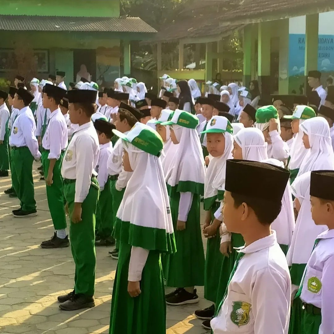 Selamat Datang Di MI Hidayatul Ulum